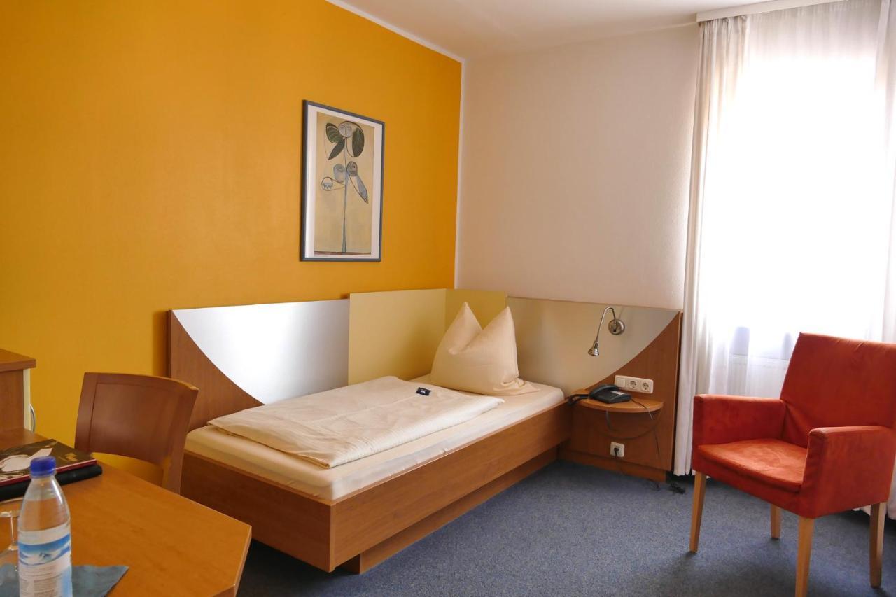 Grafing Hasi'S Hotel מראה חיצוני תמונה